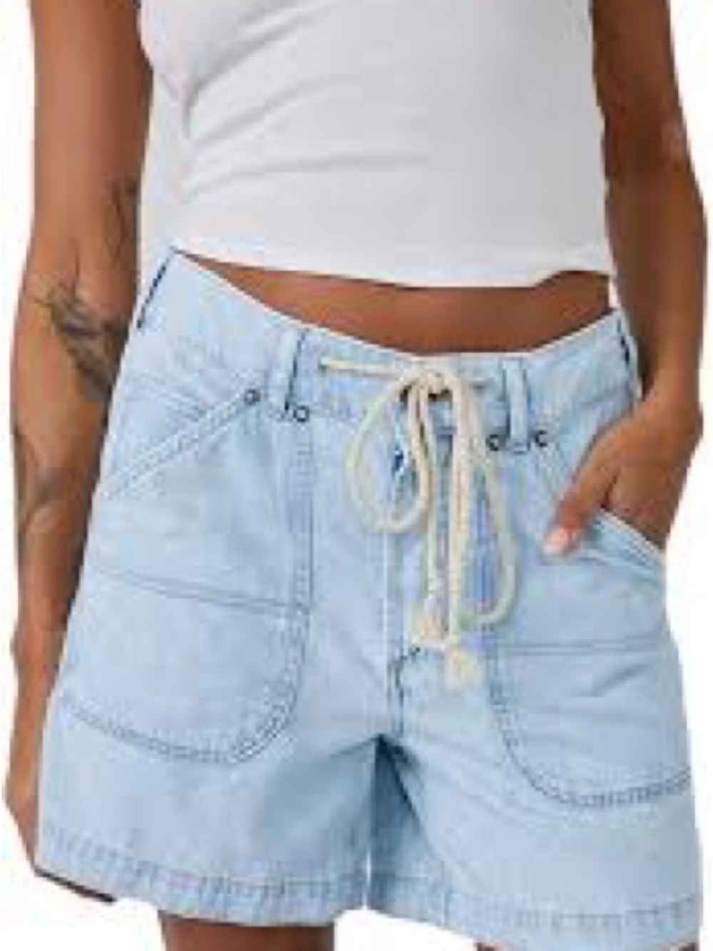We The Free Second Chances pull-on denim shorts in a light wash size large